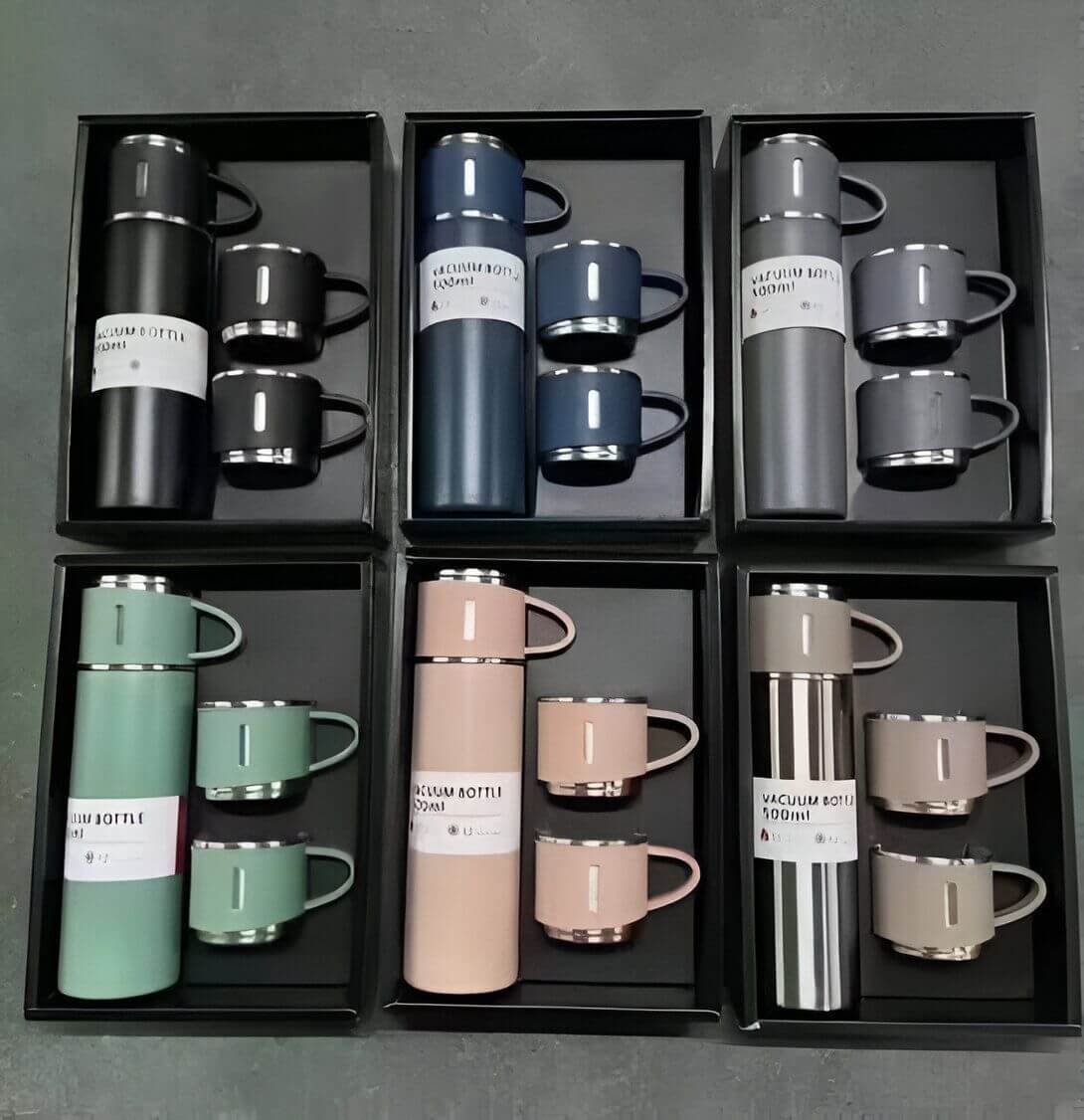 500ml approx Vacuum Flask Set with 3 Extra 160ml approx Cups and 🎁 Gift Box (_Mix/Random color_)